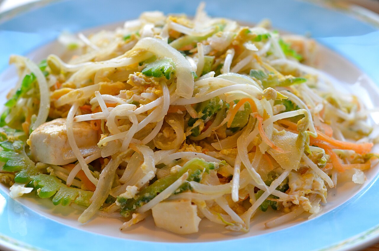 Chanpurū Okinawa: the tofu-and-vegetable stir-fry at home