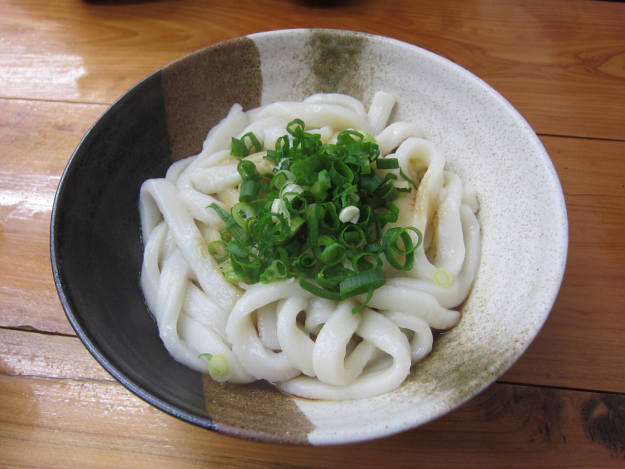 Ise udon — Thick soft udon from Ise, Mie Prefecture