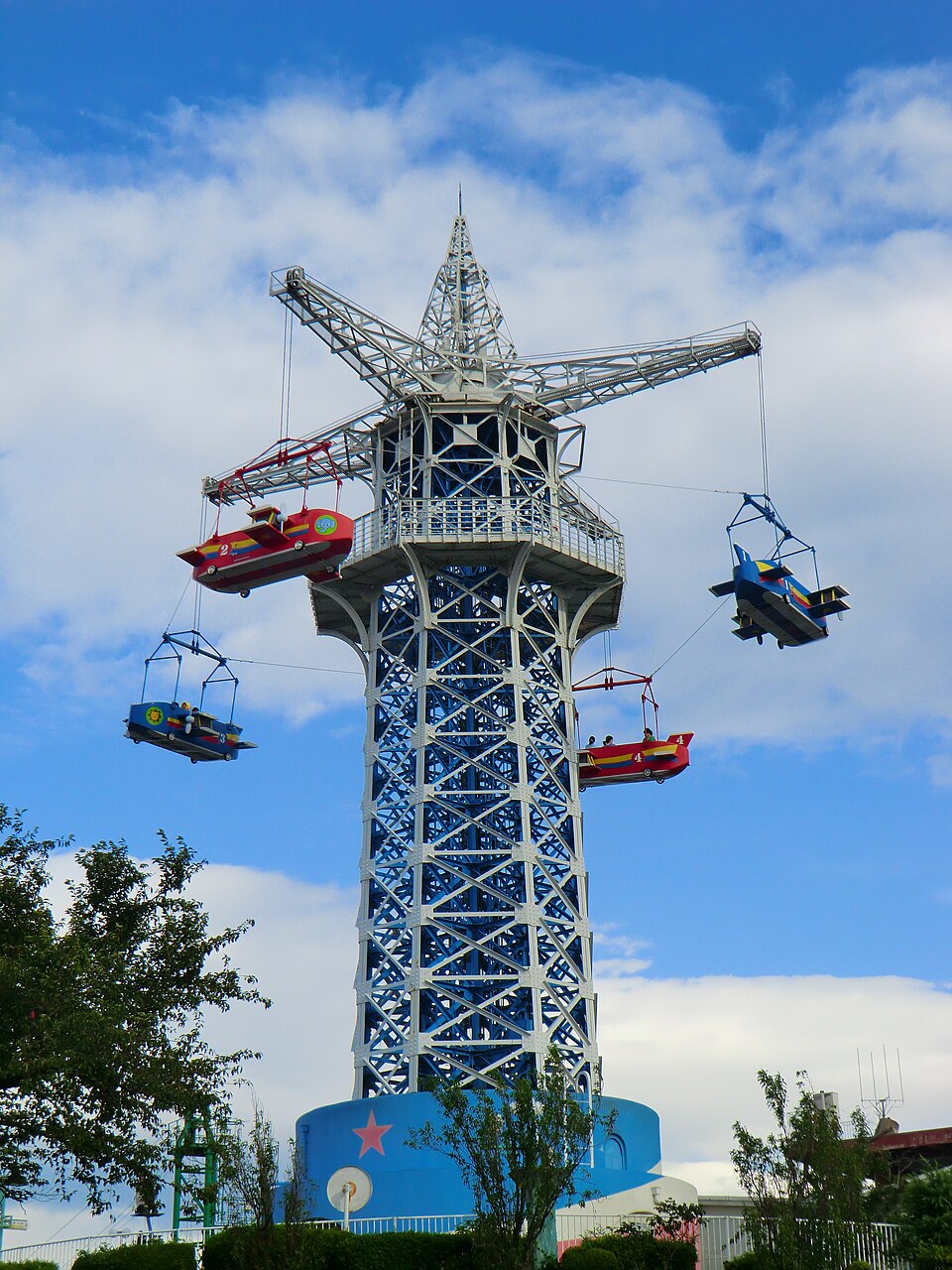 Ikoma Sanjō Amusement Park Hilltop Rides and Heritage