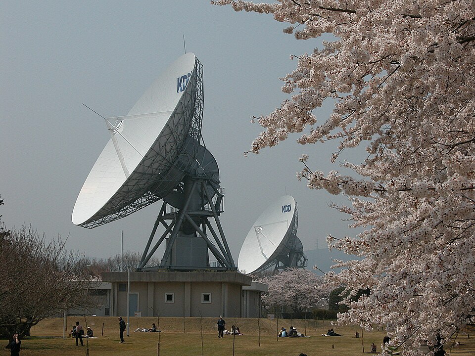 KDDI Ibaraki Satellite Communication Center Visitor Guide