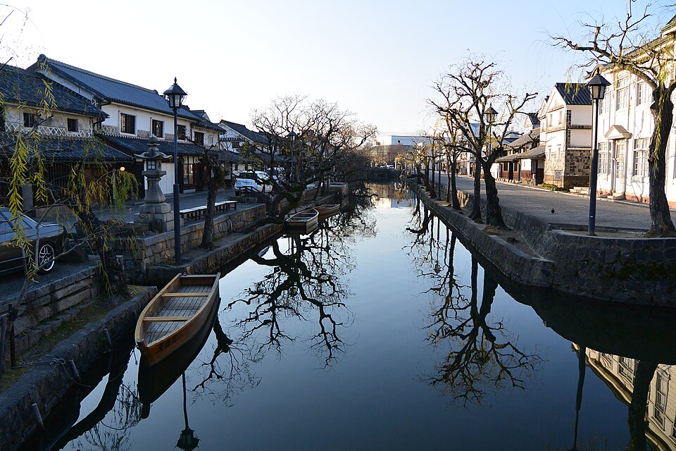 Kurashiki Bikan Historical Quarter Canal-Lined Streets