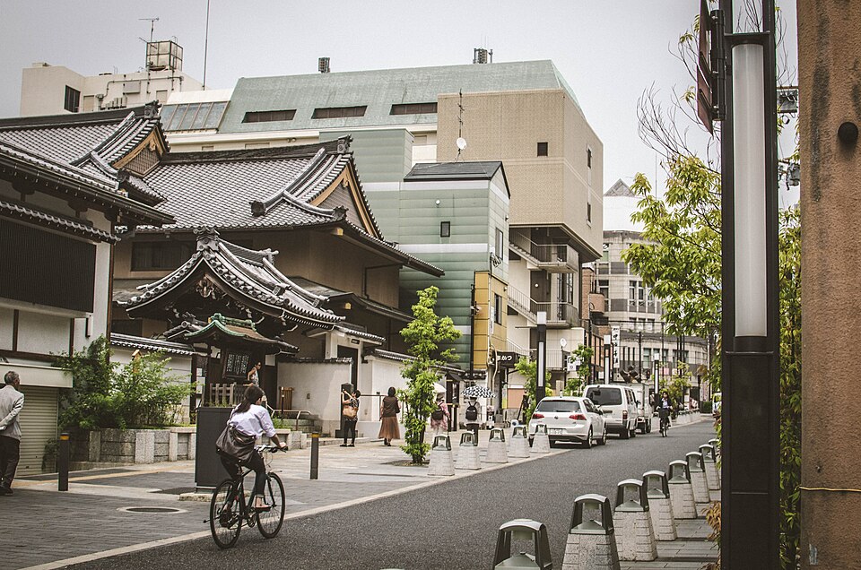 Sanjō Street Nara — main east–west avenue from JR Nara to Kasuga